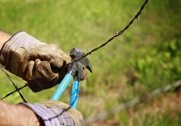 Barbed Wire Fence Repair in Akron
