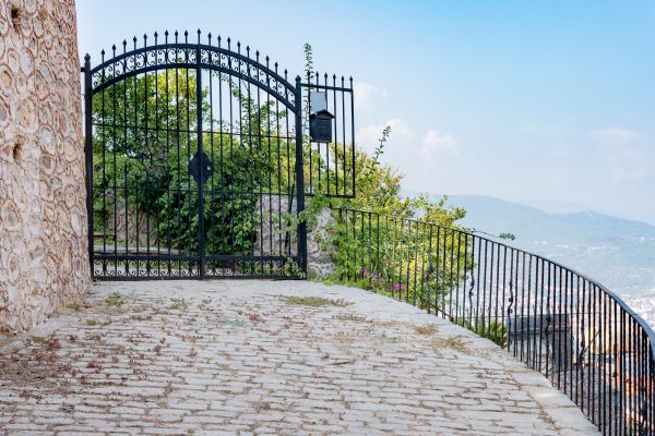Iron Gate Repair in Akron