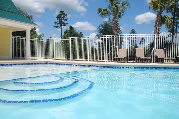 Pool Fence Repair in Akron
