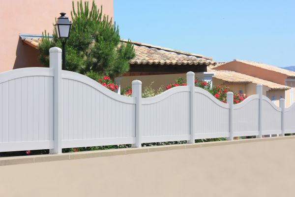 PVC Fence Repair in Akron