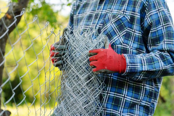Cyclone Fence Repair in Akron