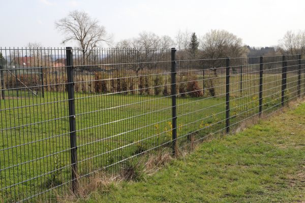 Wire Mesh Fence Installation in Akron