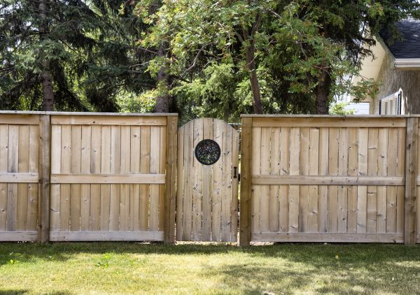 Fence Door Repair in Akron
