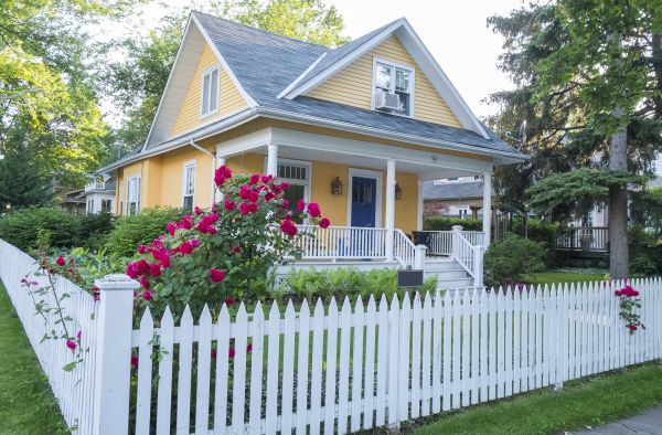 Picket Fence Construction in Akron